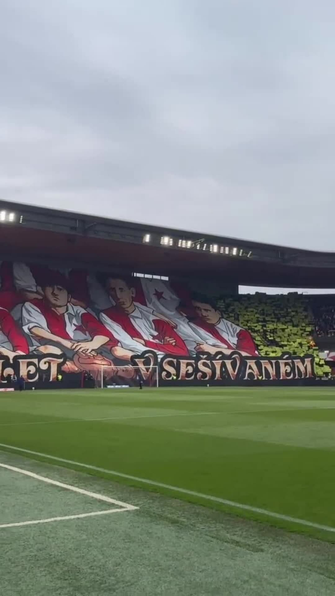 Krásné choreo slávistů před zápasem s Plzní