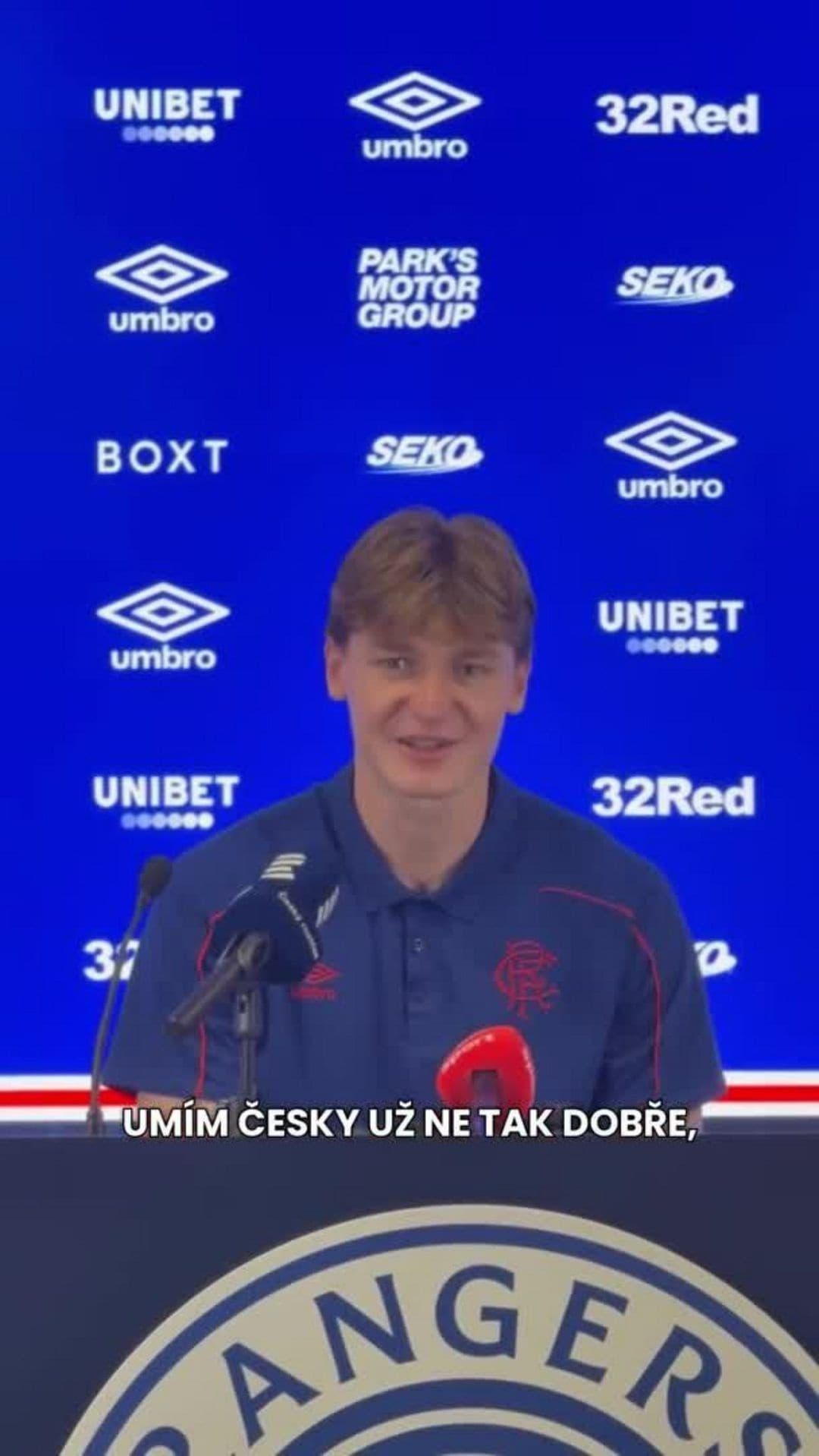 Jak mluví česky útočník Ryan Naderi, který se může objevit v reprezentaci